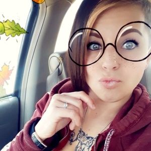 Meet your Posher, Kati